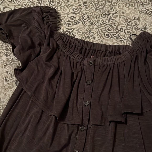 American Eagle Off Shoulder Top - Picture 2 of 2